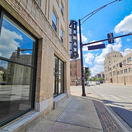 Cozy Studio At The Historic Inman Champaign Exterior photo